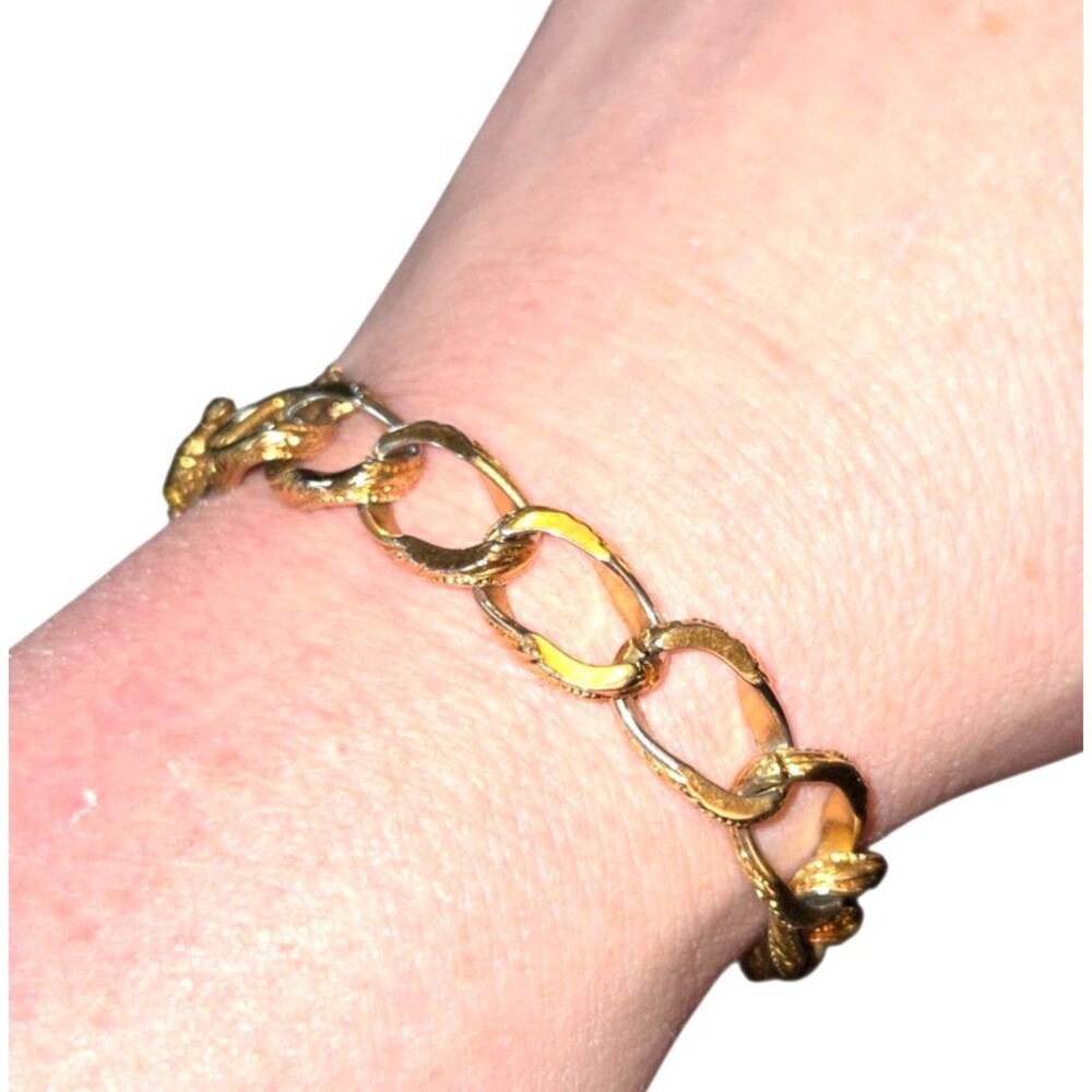 Monet VTG Gold Tone Partial Filigree Chunky Cuban Link Bracelet‎ W/ Safety Chain